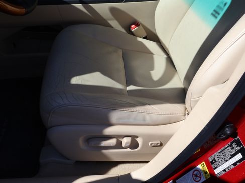 Used 2012 Lexus RX 350 FWD w/ Premium Pkg image 39