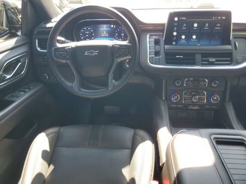 Used 2022 Chevrolet Tahoe RST w/ Luxury Package AWD/4WD image 19