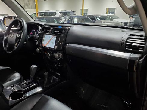 Used 2021 Toyota 4Runner Venture w/ Moonroof Package AWD/4WD image 14