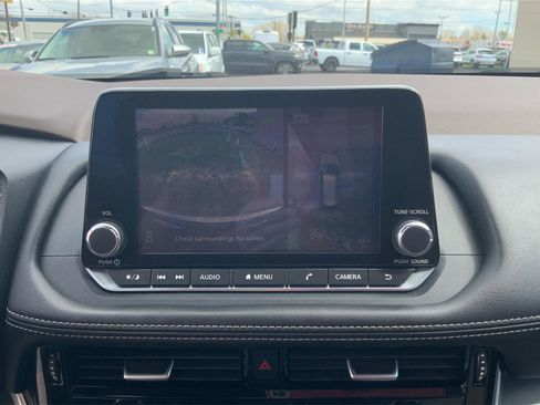 Used 2021 Nissan Rogue SV image 31