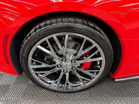Used 2015 Chevrolet Corvette Stingray Convertible w/ 3LT Preferred Equipment Group RWD image 19