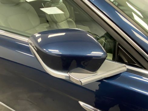 Used 2017 Lincoln Continental Select w/ Climate Package image 15