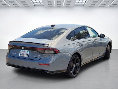 Used 2025 Honda Accord Sport image 12