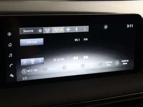 Used 2025 Nissan Kicks SR FWD image 29