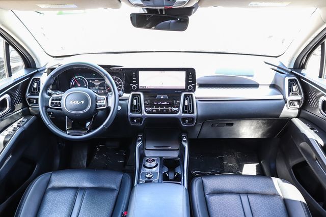 Certified 2023 Kia Sorento EX FWD image 13