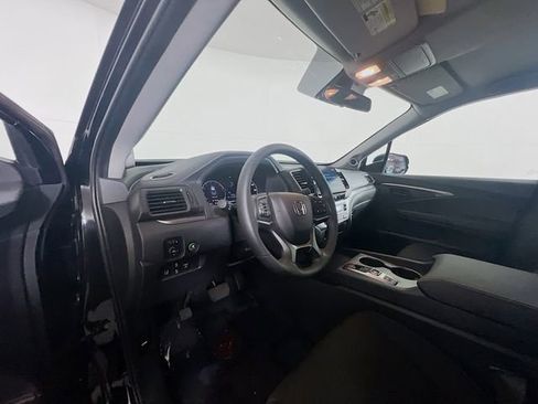 Certified 2025 Honda Ridgeline Sport+ image 19