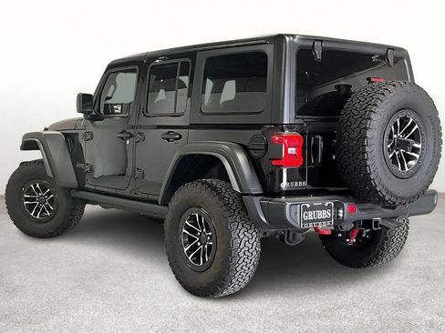Used 2024 Jeep Wrangler Unlimited Rubicon w/ XTREMEE 35" Tire Package AWD/4WD image 4