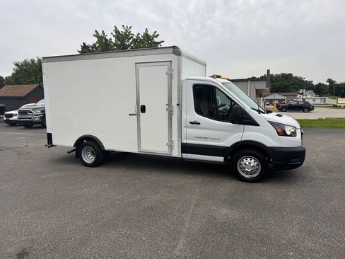 Used 2022 Ford Transit 350 DRW RWD image 2