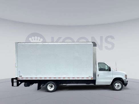New 2025 Ford E-450 and Econoline 450 Super Duty w/ Power Equipment Group image 8