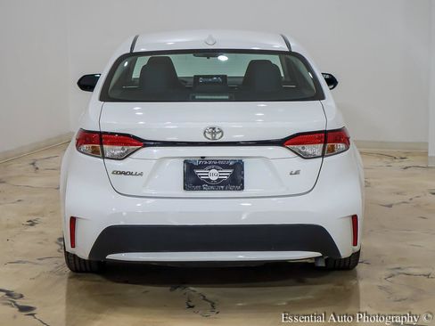 Used 2021 Toyota Corolla LE FWD image 7