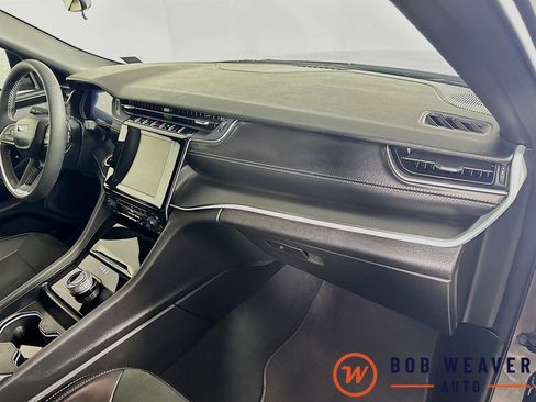 Used 2025 Jeep Grand Cherokee L Altitude image 31