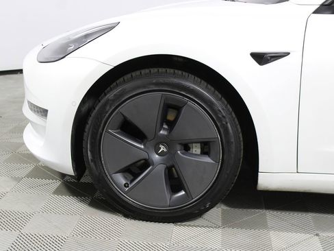 Used 2022 Tesla Model 3 Long Range AWD/4WD image 4