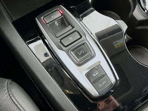 Used 2017 Honda Pilot Elite image 24