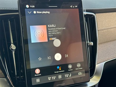 New 2026 Volvo XC90 B5 Plus image 18