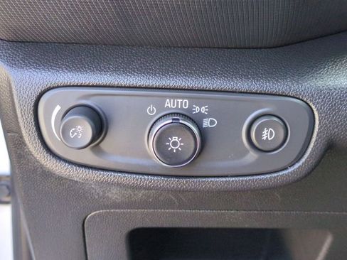 Certified 2022 Chevrolet TrailBlazer LT w/ Convenience Package AWD/4WD image 18