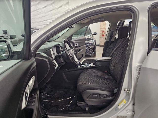 Used 2017 Chevrolet Equinox LT w/ Convenience Package FWD image 8