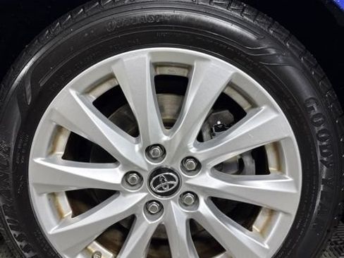 Used 2018 Toyota Camry LE FWD image 10
