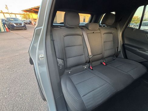 Used 2025 Chevrolet Equinox LT FWD image 39