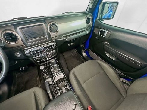 Used 2021 Jeep Gladiator Sport image 11