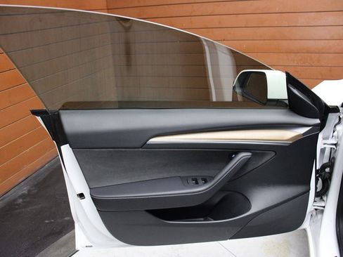 Used 2023 Tesla Model 3 Standard Range image 27