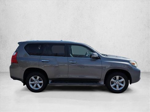 Used 2010 Lexus GX 460 image 4