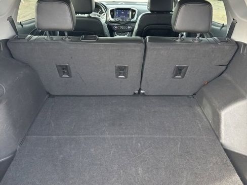 Used 2024 GMC Terrain SLT image 7