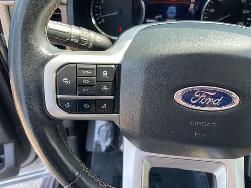 Used 2023 Ford Expedition Limited image 13