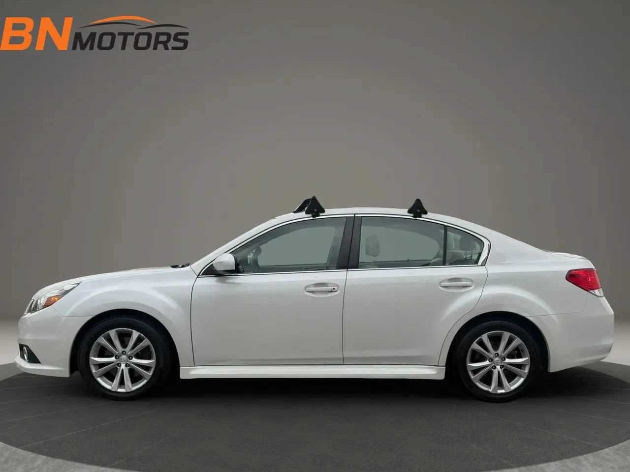 Used 2013 Subaru Legacy 3.6R Limited AWD/4WD image 9