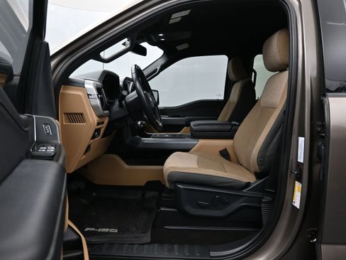 Used 2022 Ford F150 XLT w/ Equipment Group 302A High AWD/4WD image 9