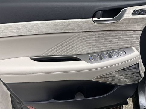 Used 2024 Hyundai Palisade Calligraphy image 18