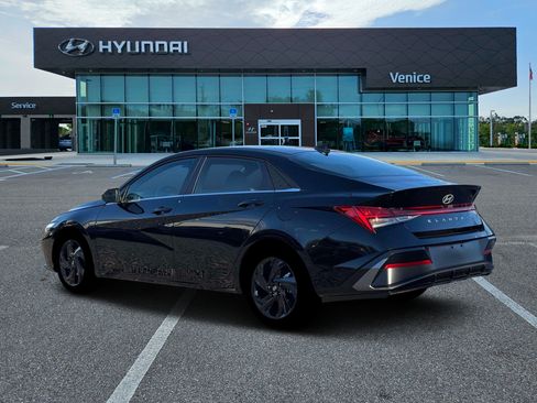 New 2026 Hyundai Elantra SEL Sport FWD image 4