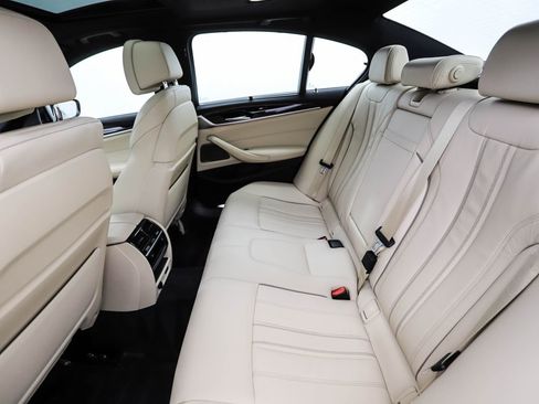 Used 2020 BMW M550i xDrive w/ Executive Package image 22