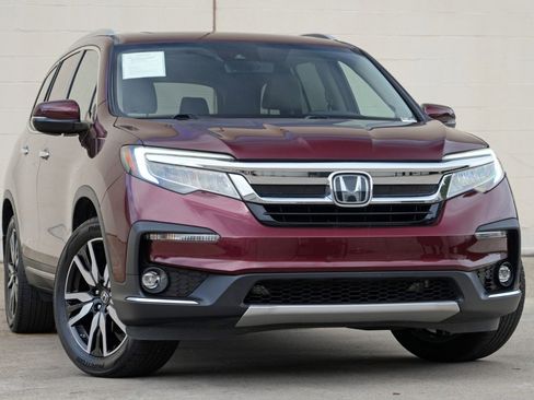 Used 2021 Honda Pilot Touring image 2