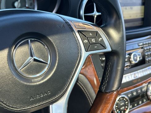 Used 2013 Mercedes-Benz SL 550 image 23