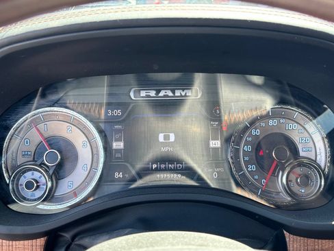 Used 2022 RAM 1500 Limited AWD/4WD image 13