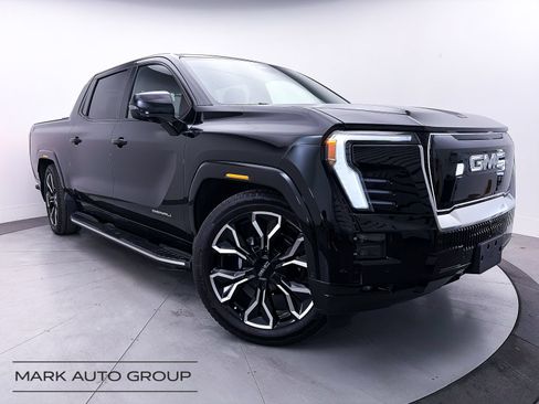 Used 2025 GMC Sierra EV Denali AWD/4WD image 1