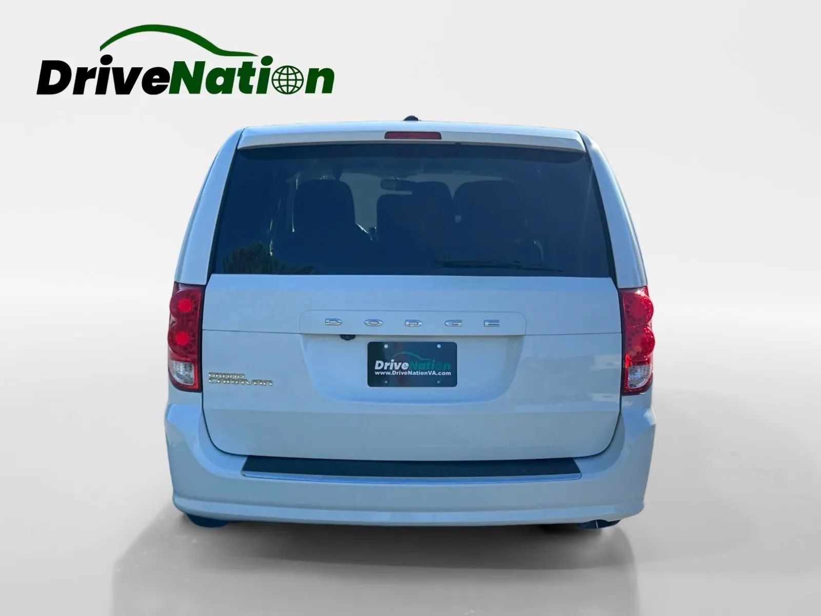 Used 2018 Dodge Grand Caravan SE w/ UConnect Hands-Free Group FWD image 6