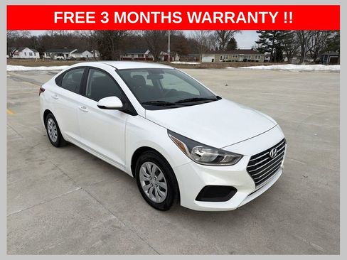 Used 2021 Hyundai Accent SE image 1