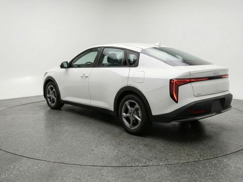 Used 2025 Kia K4 FWD image 6