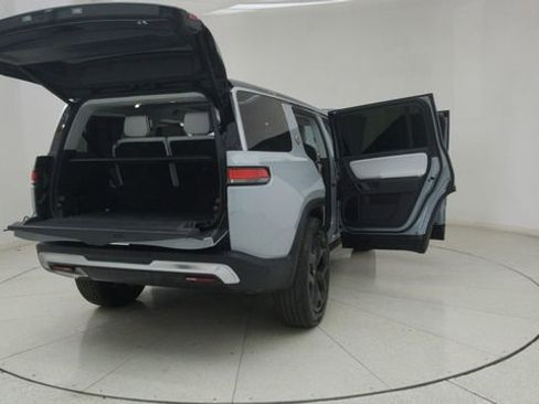 Used 2024 Rivian R1S Adventure image 12