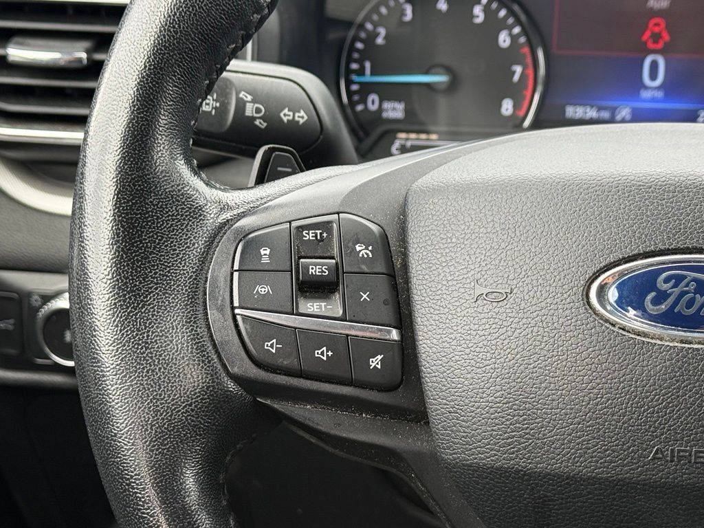 Used 2020 Ford Explorer XLT w/ Equipment Group 202A AWD/4WD image 10