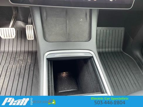 Used 2022 Tesla Model Y Performance image 29