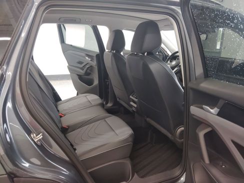 New 2026 Volkswagen Tiguan SE AWD/4WD image 19
