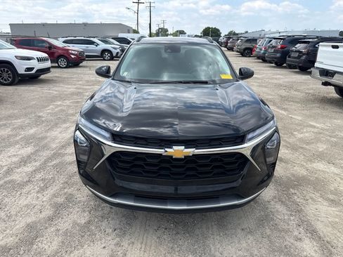 Used 2024 Chevrolet Trax LT w/ Driver Confidence Package FWD image 10