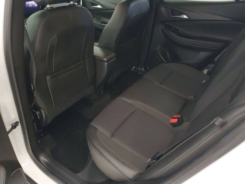 Used 2025 Buick Encore GX Preferred FWD image 23