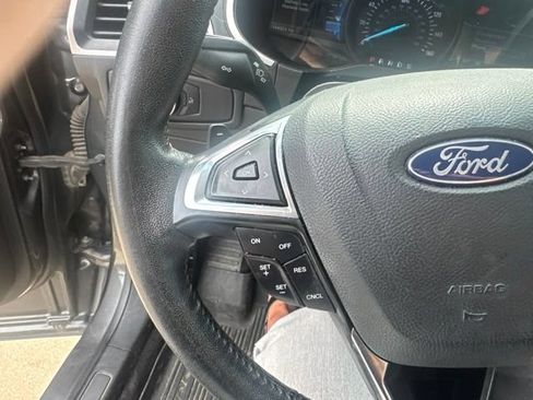 Used 2018 Ford Edge SEL w/ Canadian Touring Package AWD/4WD image 9