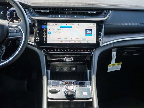 New 2026 Jeep Grand Cherokee Altitude image 14