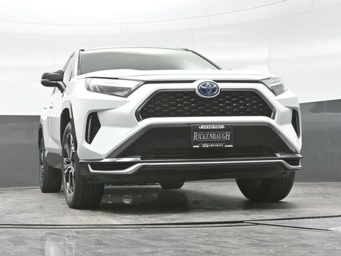 Used 2024 Toyota RAV4 XSE w/ Weather Package AWD/4WD image 26