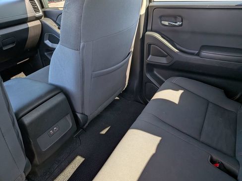 Certified 2024 Nissan Frontier SV w/ Tow Package RWD image 32