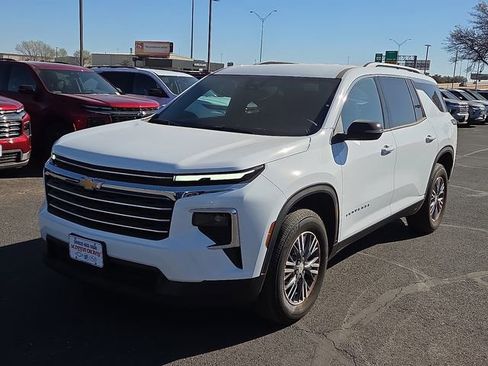 New 2026 Chevrolet Traverse LT FWD image 1